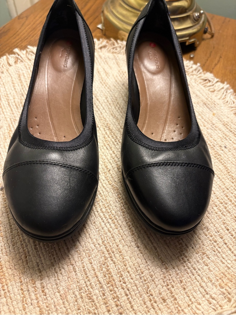 Clarks Women Black Leather Slip-On, 2 inch heel size 7.5 W.